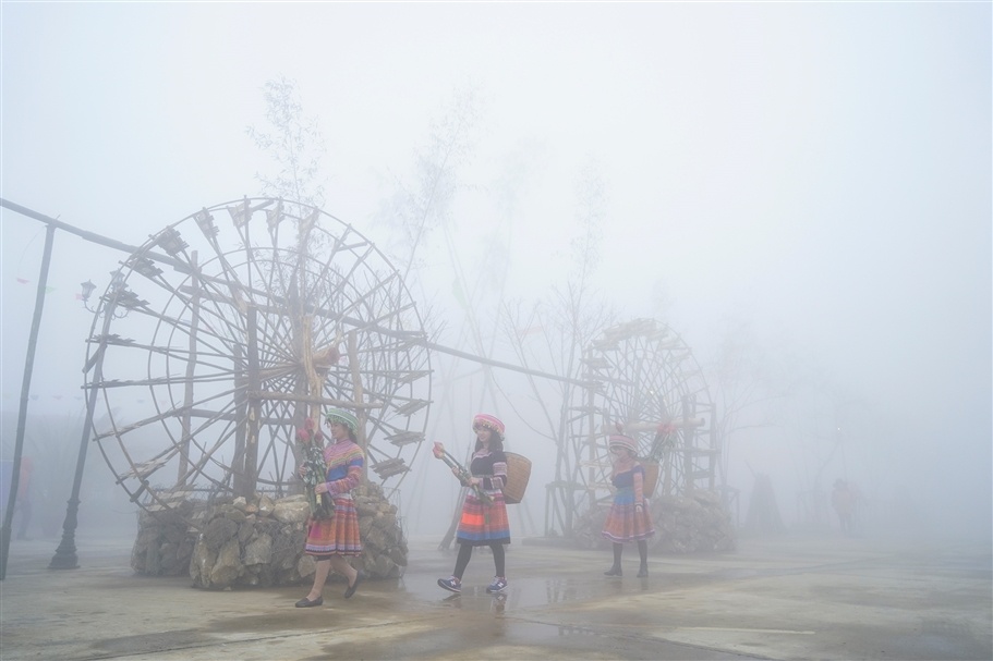 Tap doan Sun Group, Le hoi khen,  hoa &ndash; Khong g anh 2