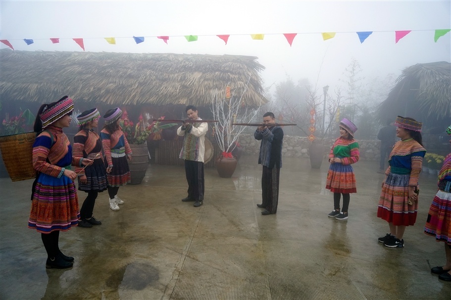 Tap doan Sun Group, Le hoi khen,  hoa &ndash; Khong g anh 5