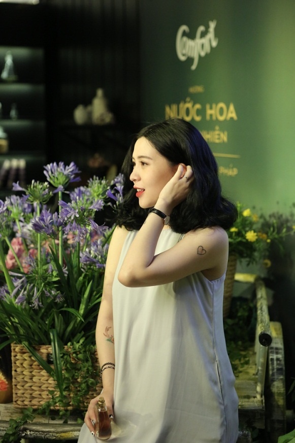 Comfort Hương Nước Hoa Thiên Nhiên ảnh 1 Comfort Huong Nuoc Hoa Thien Nhien anh 1