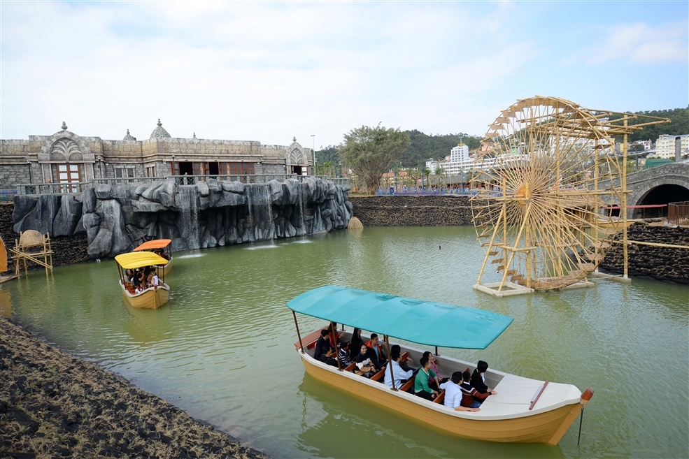 trai nghiem hon 30 tro choi hap dan o Dragon Park anh 3