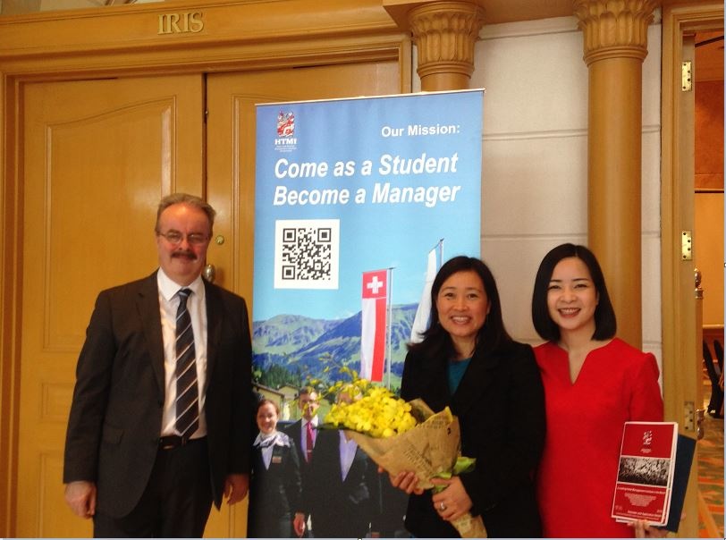 du hoc Thuy Si,  HTMi,  quan tri khach san va du lic anh 3