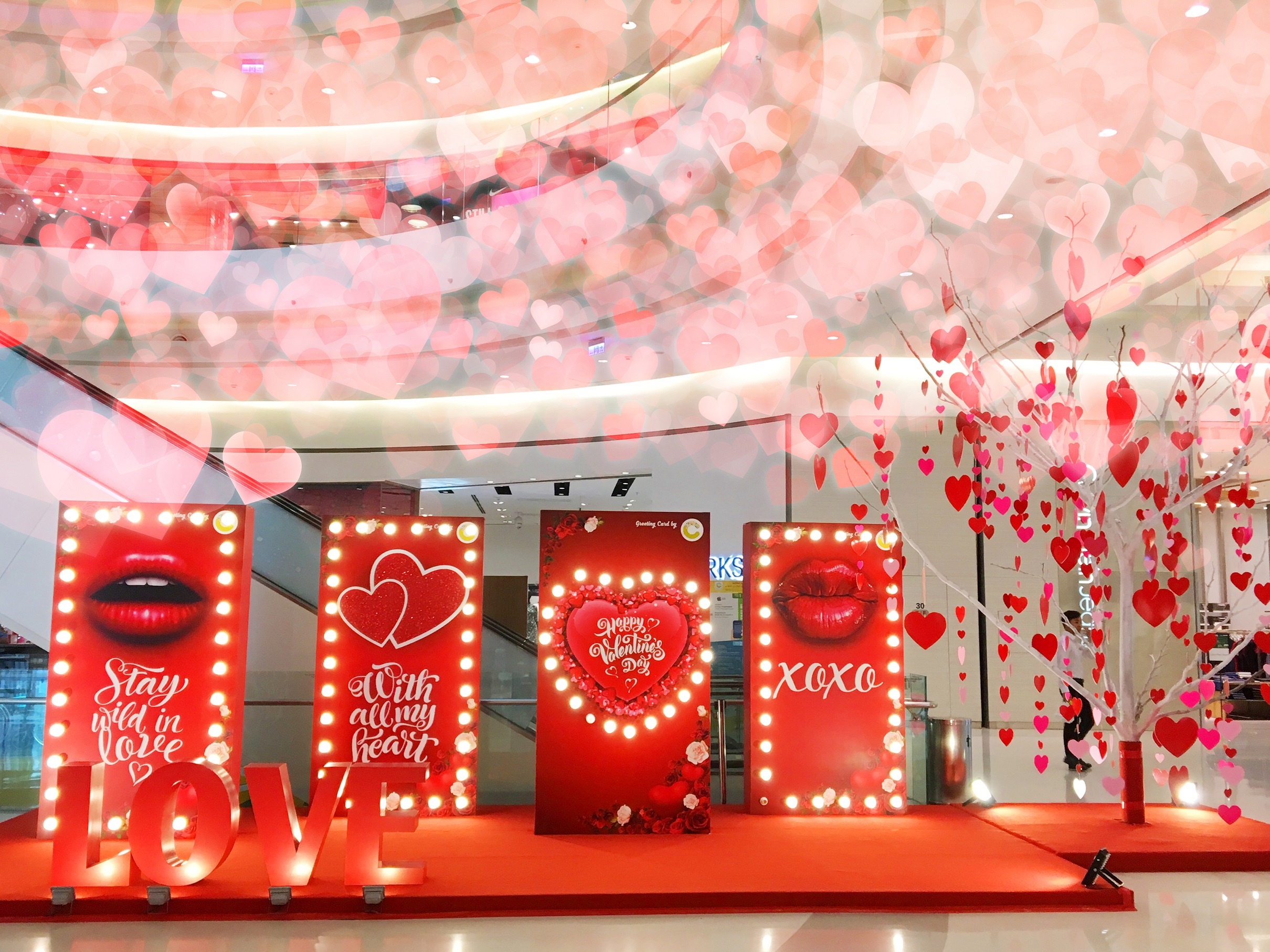 Trung tam thuong mai Crescent Mall anh 2