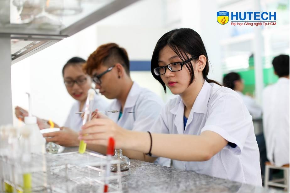 HUTECH ảnh 3 HUTECH anh 3