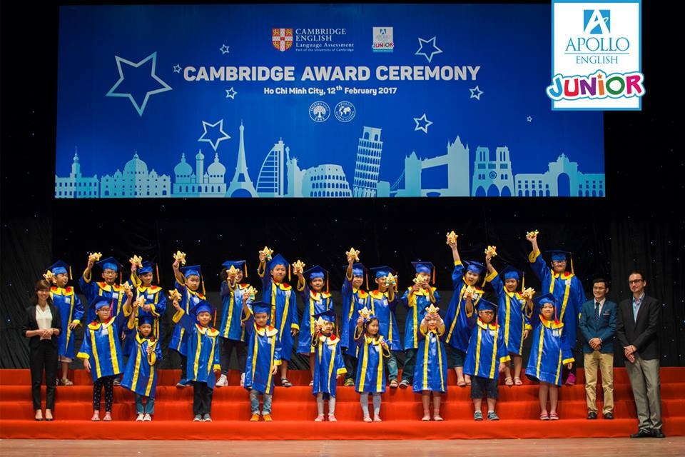 Apollo trao chung chi Cambridge cho hoc vien mien Nam hinh anh
