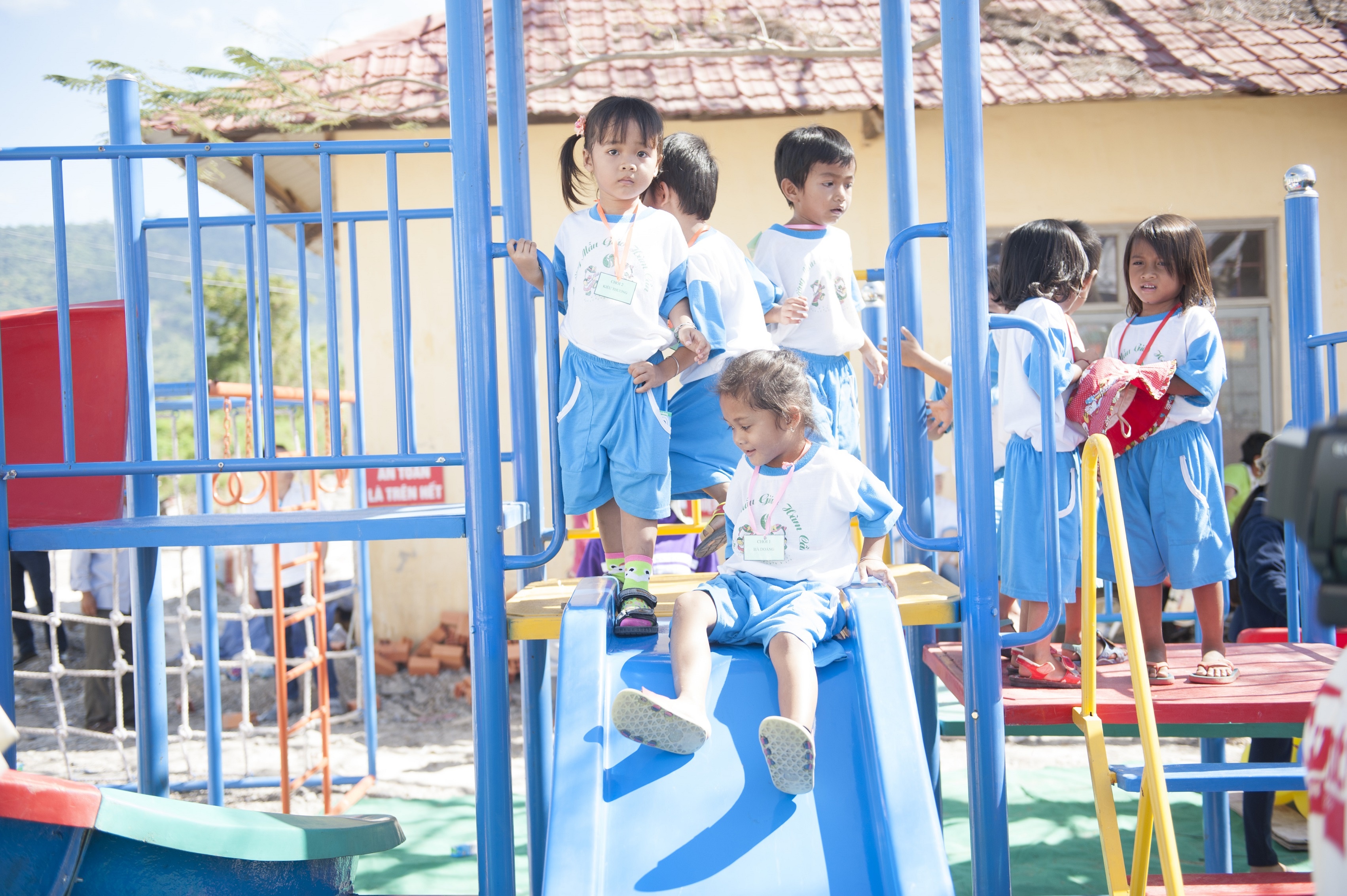 khanh thanh ngoi truong Den Dom Dom thu 20 anh 6