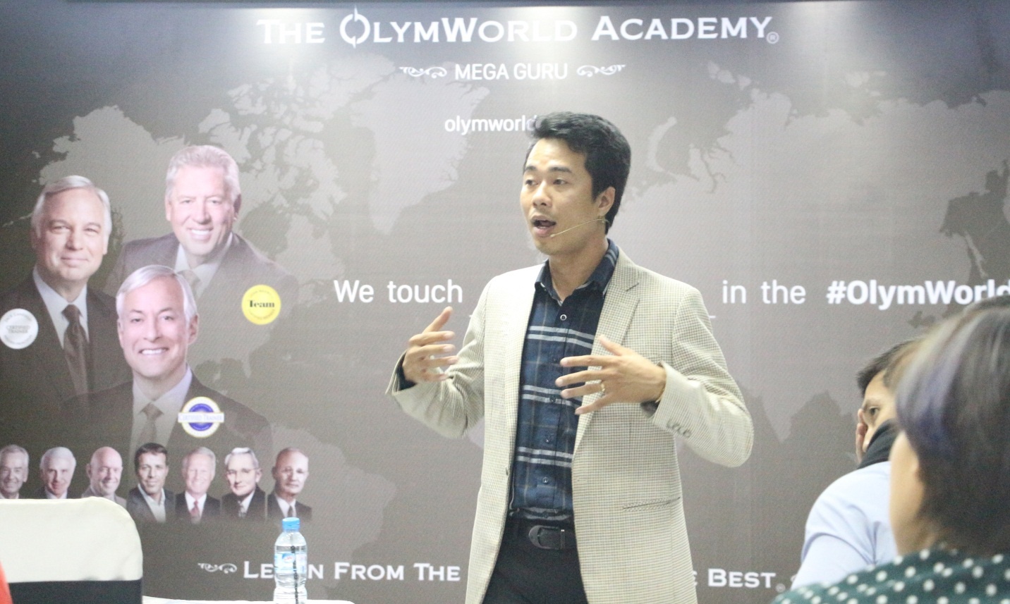 The OlymWorld Academy. anh 1