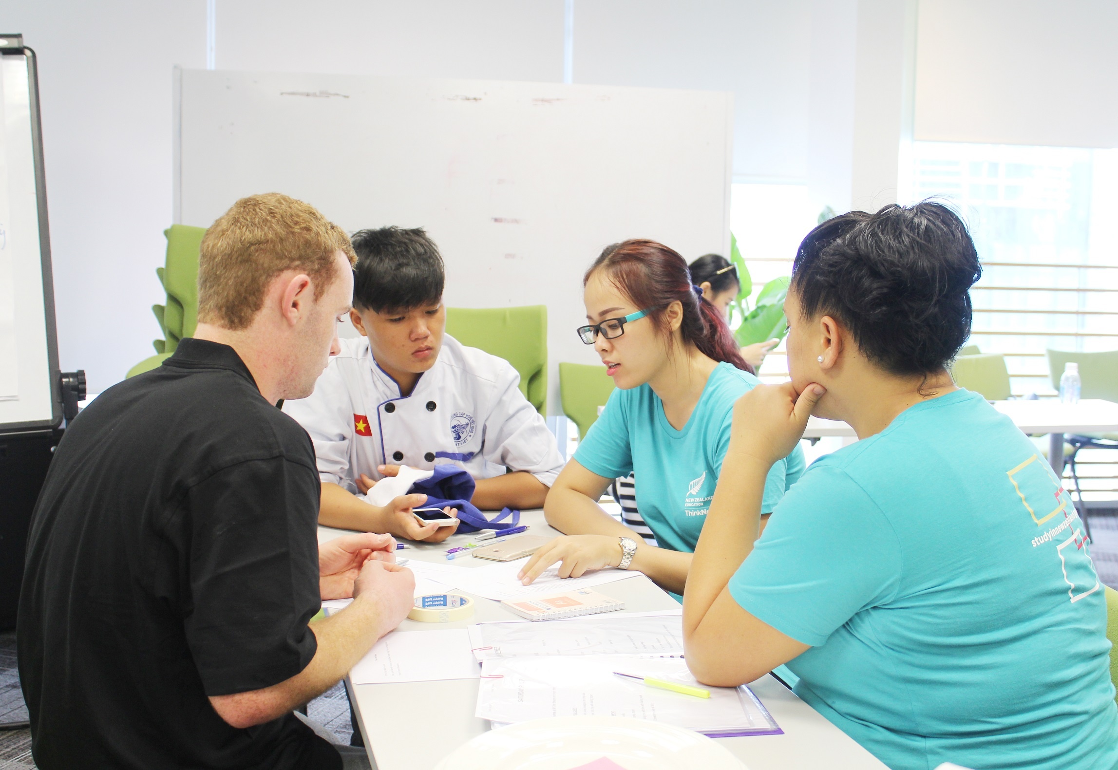 Truong Trung cap nghe Viet Giao anh 2