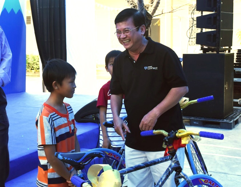 trao qua 720 trieu dong cho tre mo coi Da Nang anh 3