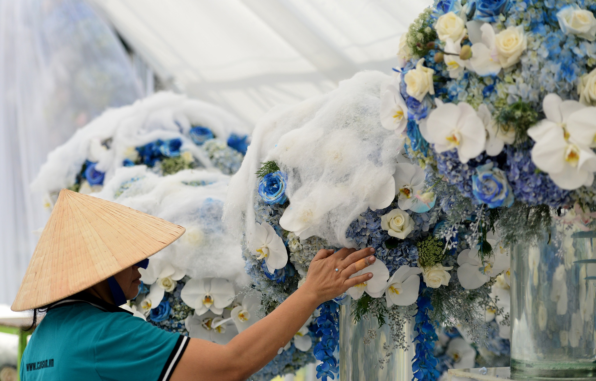 hinh anh dau tien ve Vuon ngan hoa ben ho anh 9