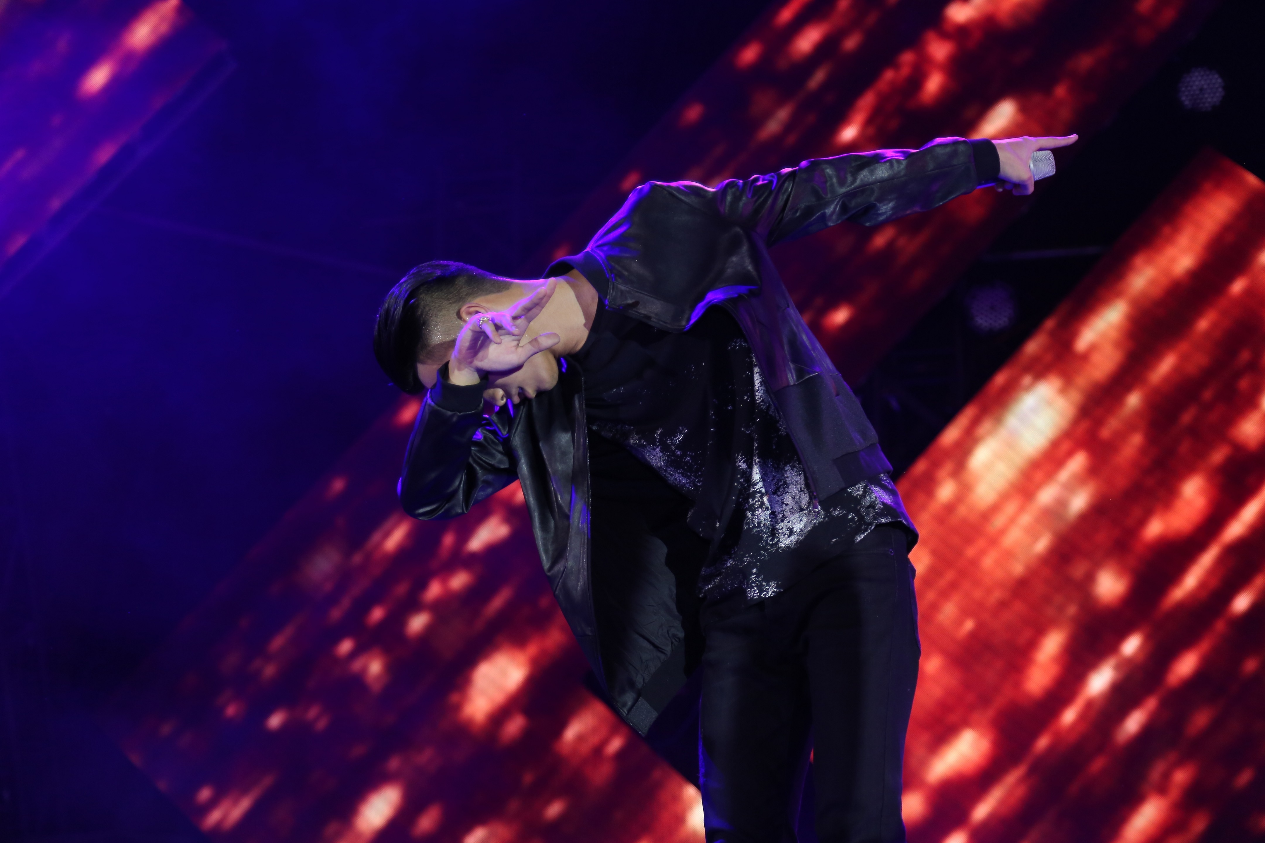 Soobin Hoang Son,  Isaac,  Dong Nhi bung no trong de anh 4