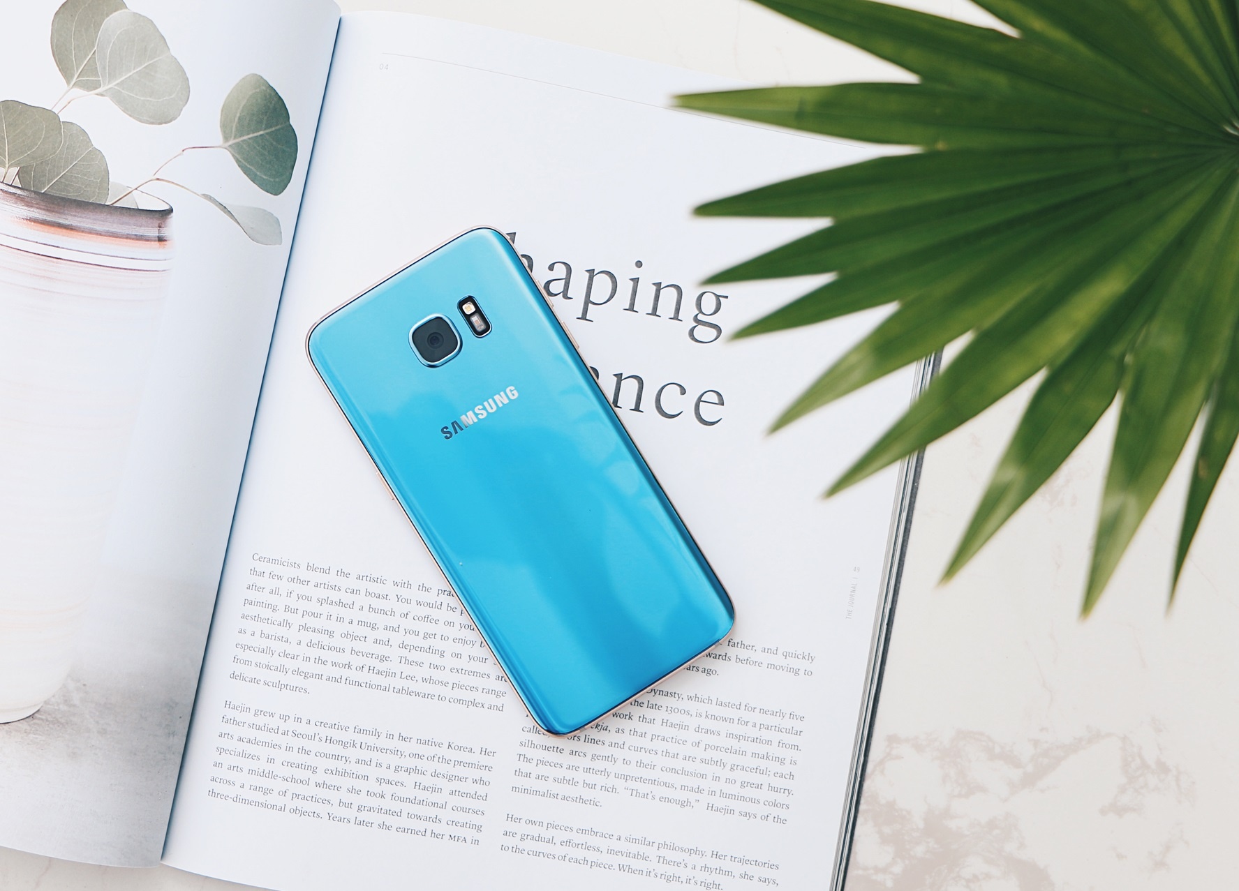 FPT Shop tang den 10 trieu dong cho khach mua tra gop san pham Samsung hinh anh