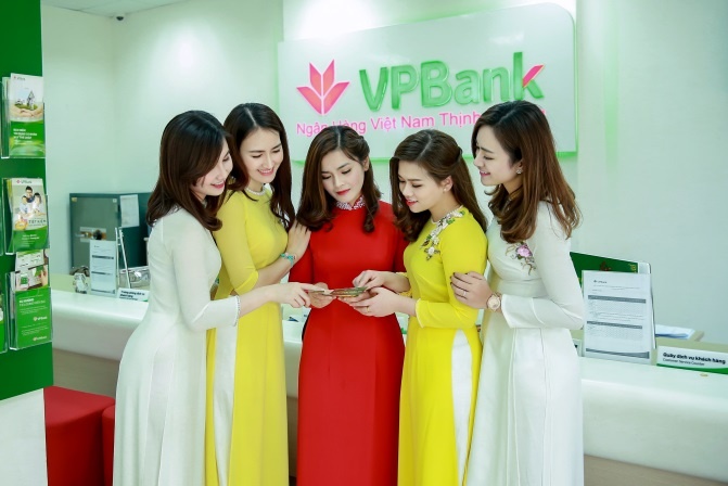 ao dai len ngoi noi cong so dip 8/3 anh 13