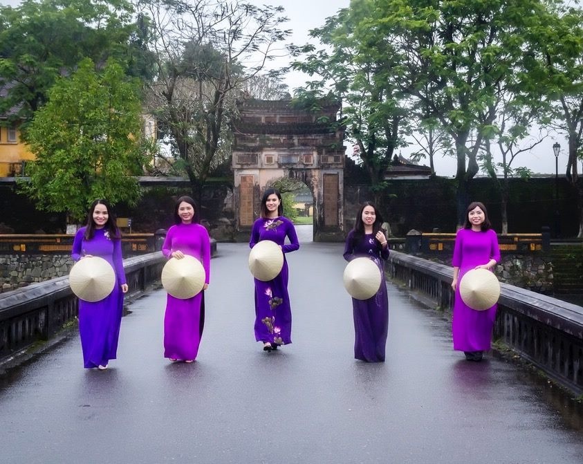 ao dai len ngoi noi cong so dip 8/3 anh 4