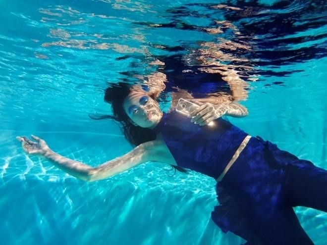 4 bi quyet cho buc hinh ‘song ao’ duoi nuoc trieu like hinh anh