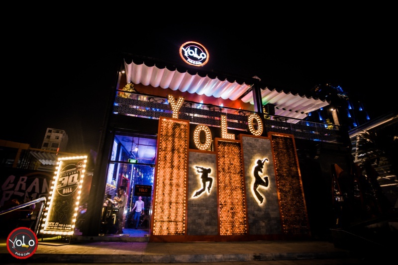 YOLO Pub & Cafe anh 9