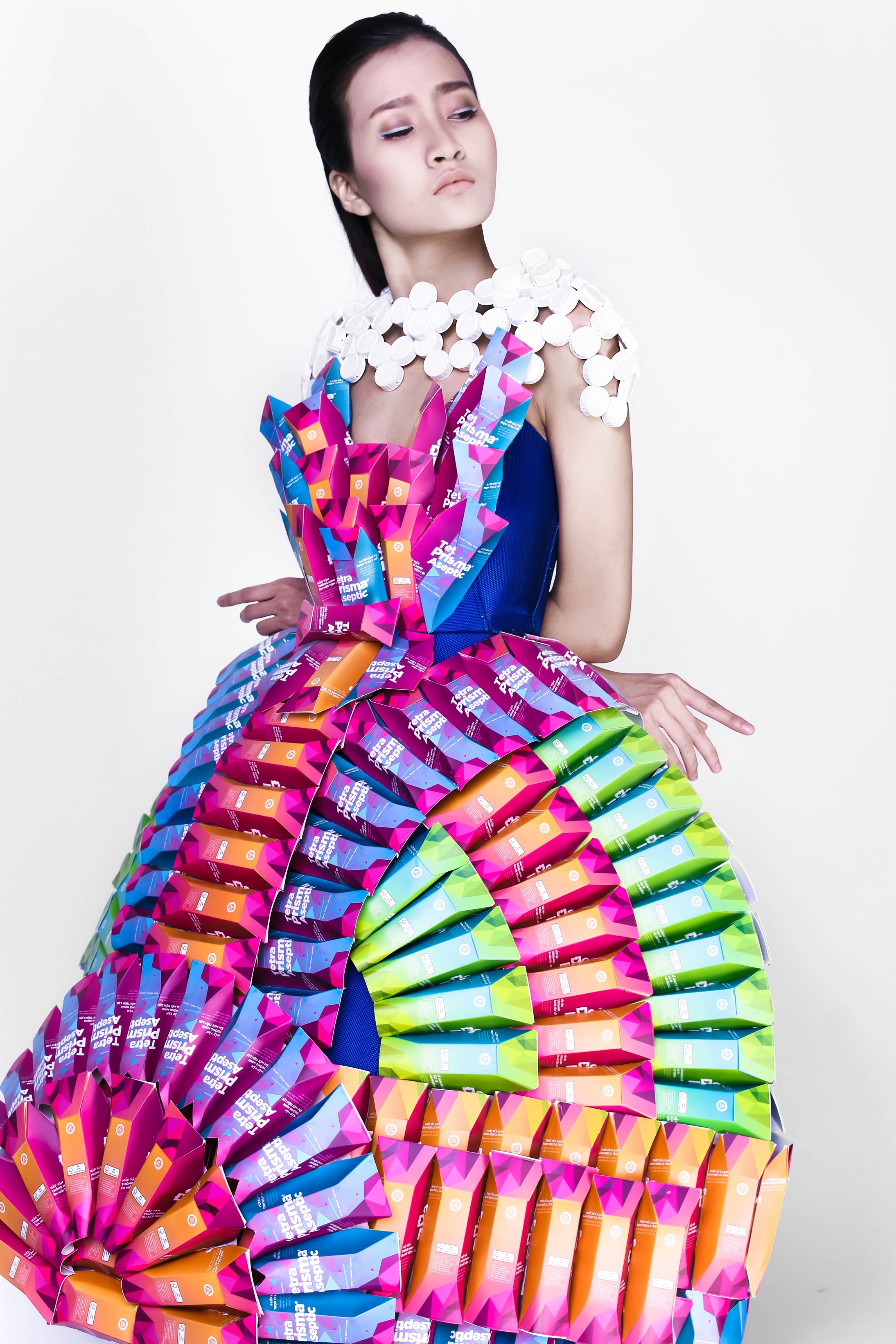 Hop giay da dien anh 1