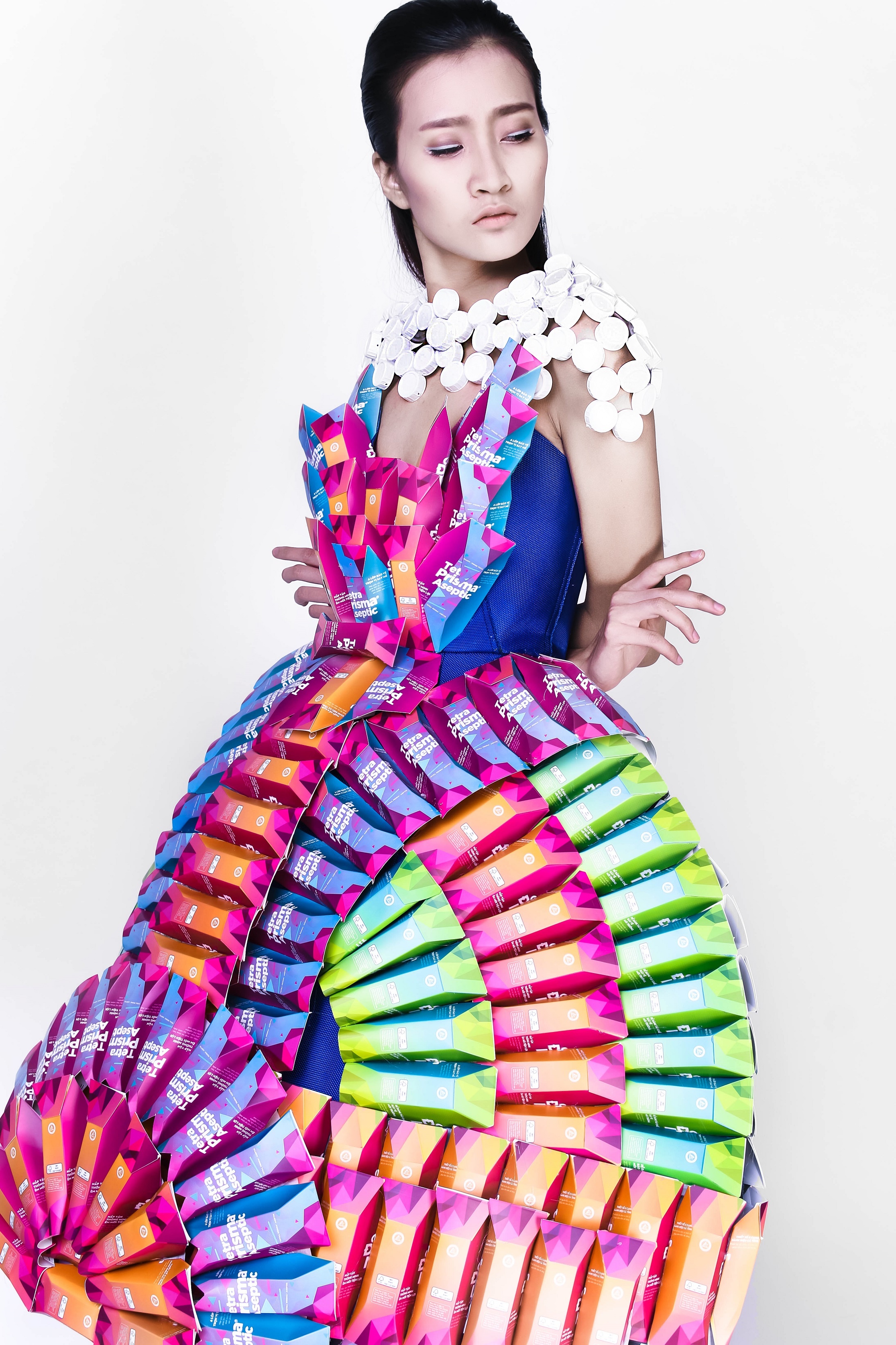 Hop giay da dien anh 3