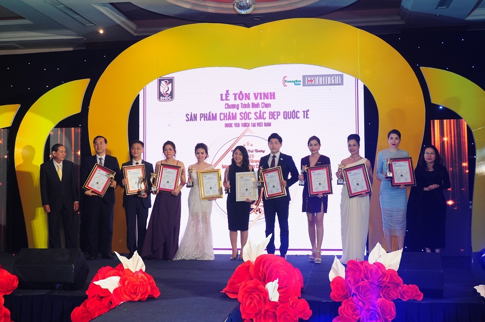 Bong hong quyen luc 2017 anh 8