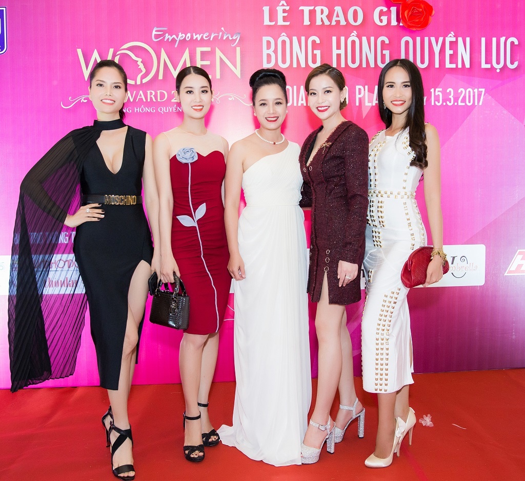 Hoa hau Hai Duong anh 1