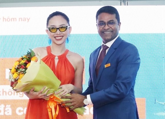 Toc Tien dong hanh cung FWD Viet Nam hinh anh