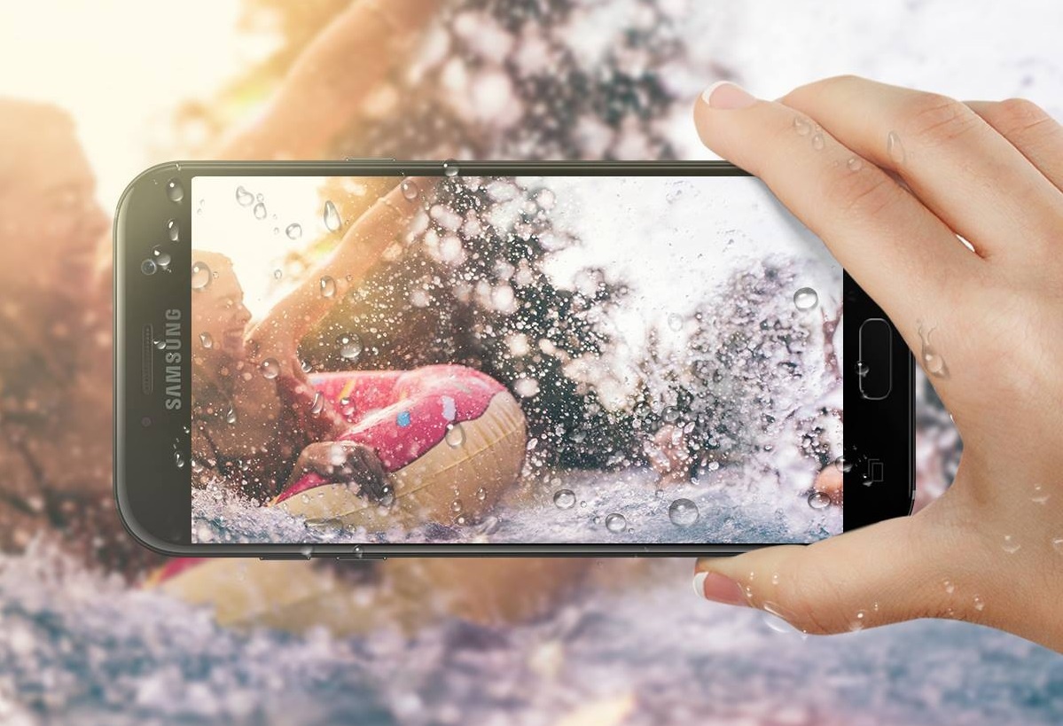 Loat anh chung minh kha nang chong nuoc cua Galaxy A 2017 hinh anh