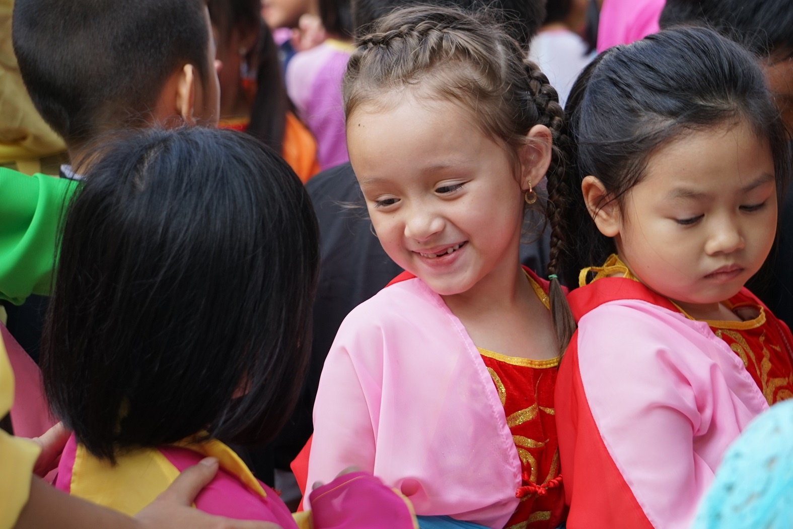 Gia nhap cong dong da van hoa tai truong Quoc te A Chau hinh anh