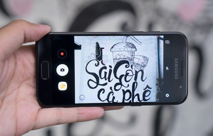 Galaxy A3 2017 chinh thuc len ke tai FPT Shop hinh anh