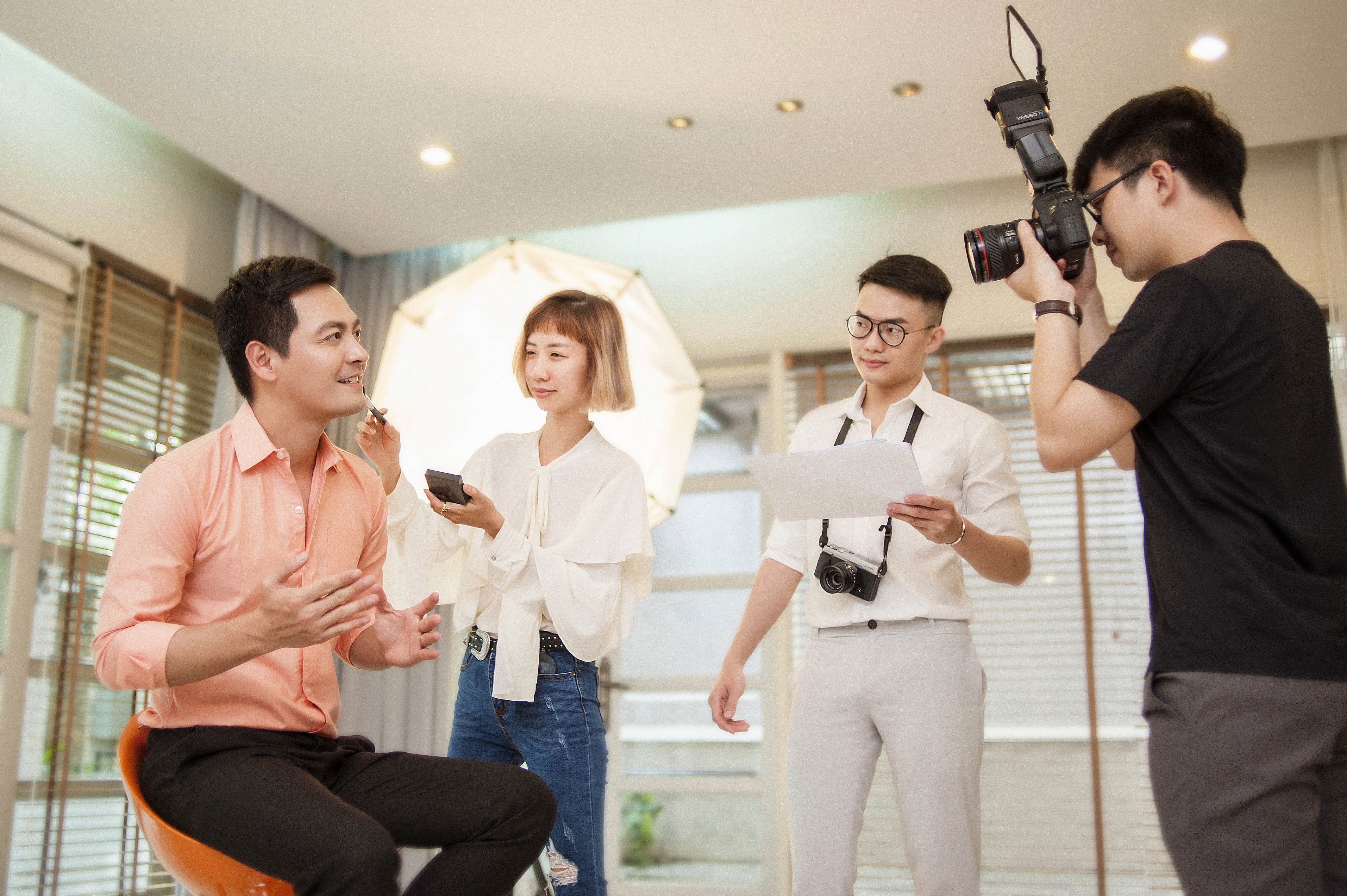 MC Phan Anh thanh cong nho duy tri 6 muc tieu anh 2