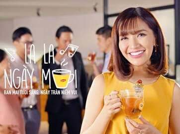 Bich Phuong van la co nang ‘gai xinh chang so mot minh’ trong MV moi hinh anh