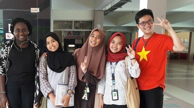 Nhat Huy - sinh vien Viet Nam dung lop cho hang nghin ban hoc quoc te hinh anh