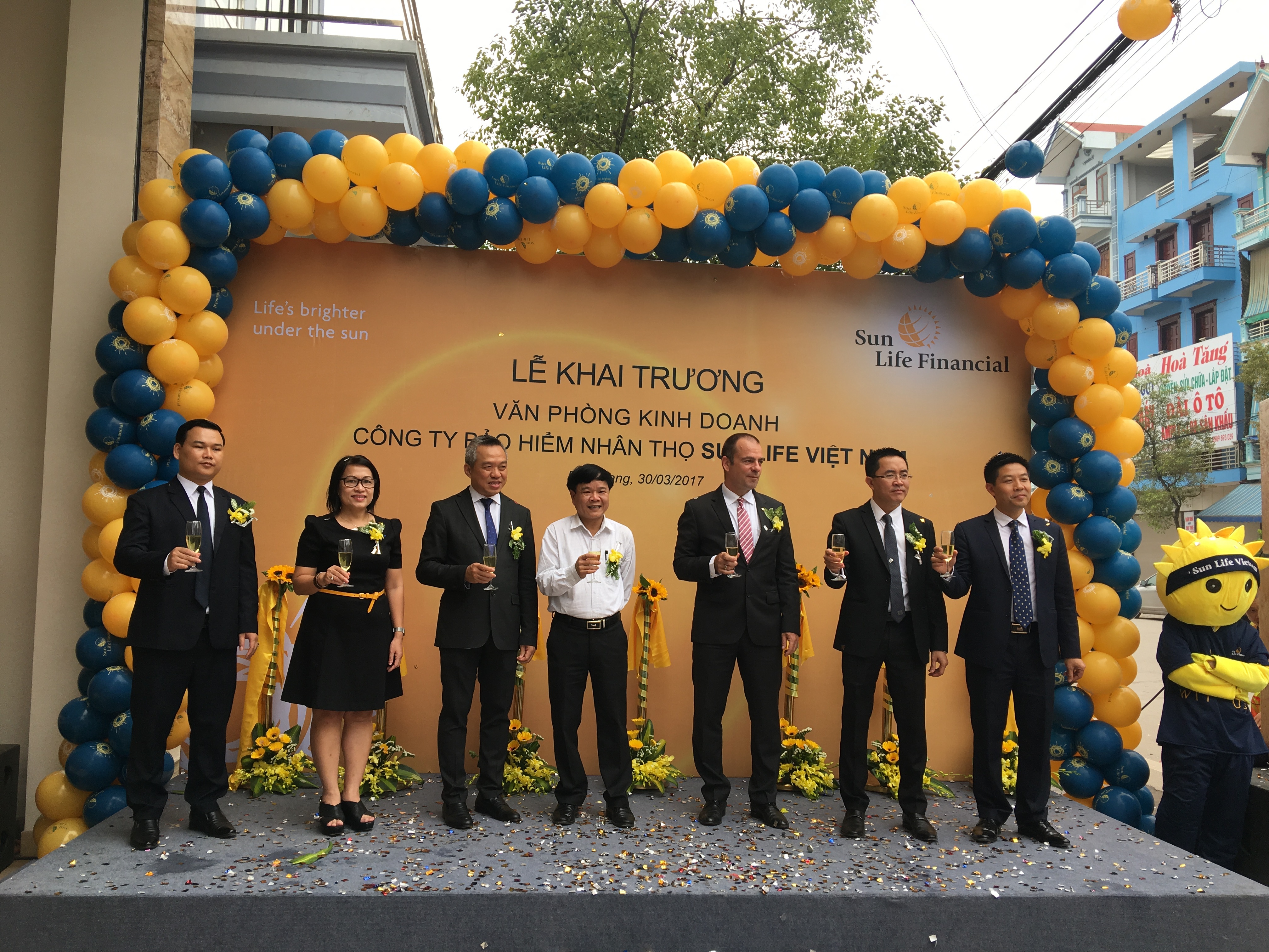 Sun Life Viet Nam anh 2