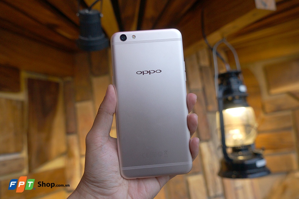 FPT Shop tang 700.000 dong cho khach mua Oppo F3 Plus hinh anh
