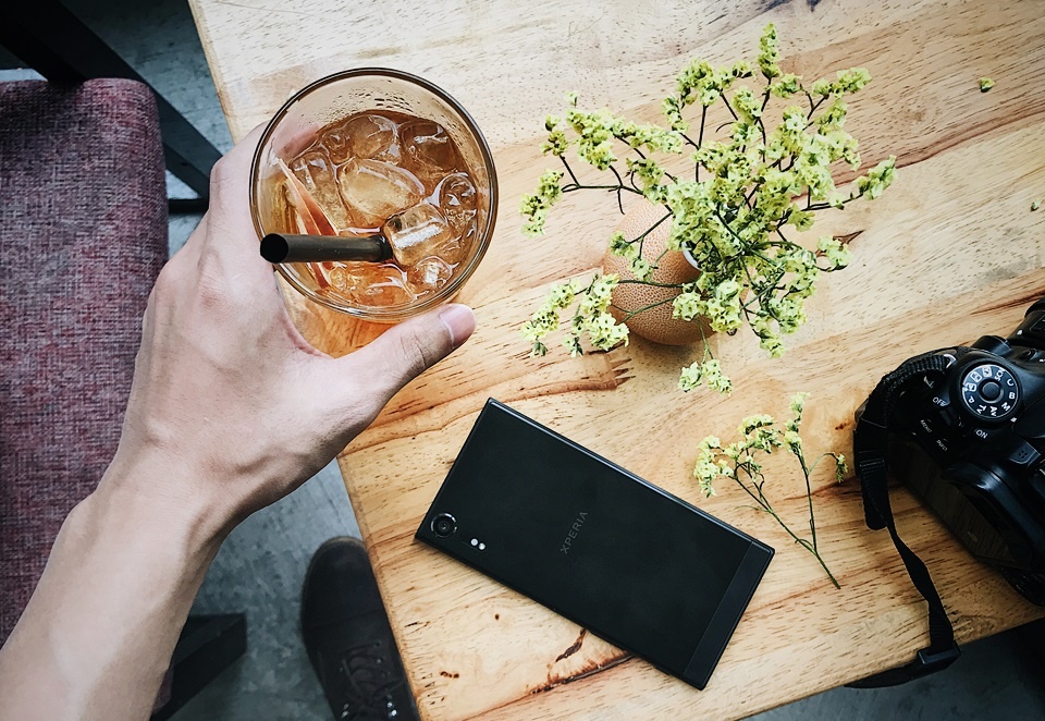 FPT Shop to chuc su kien mo ban Xperia XZs tai Ha Noi va TP.HCM hinh anh