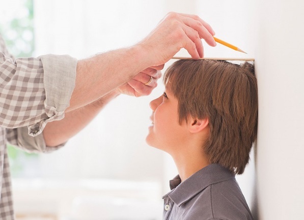 Khoi dong chuong trinh kham, tu van tang chieu cao cho tre tai TP.HCM hinh anh