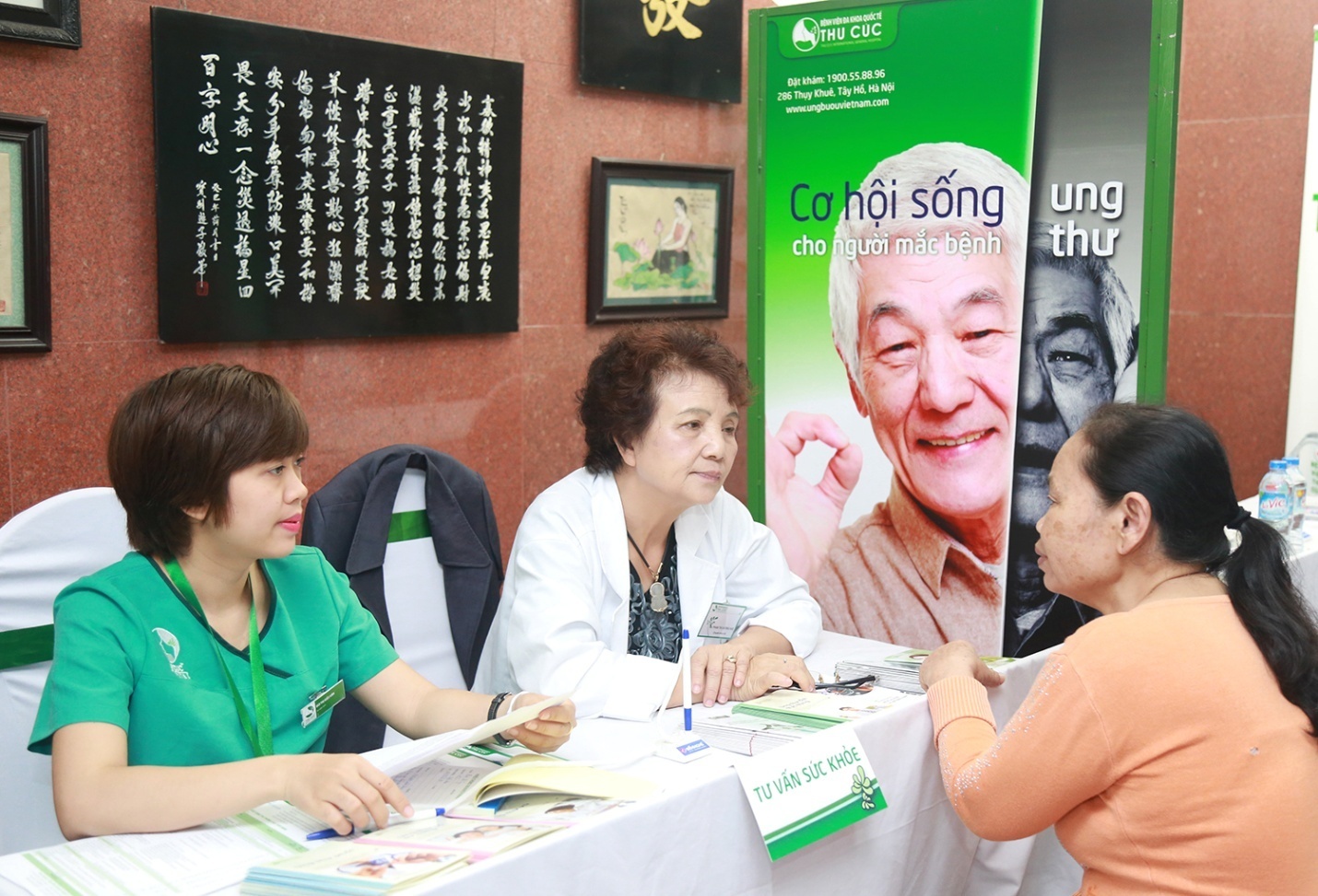 Nguoi dan Quang Ninh duoc tam soat ung thu mien phi hinh anh