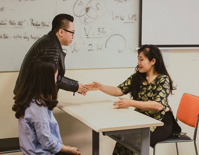 Doanh nghiep can gi o mot sinh vien moi ra truong? hinh anh