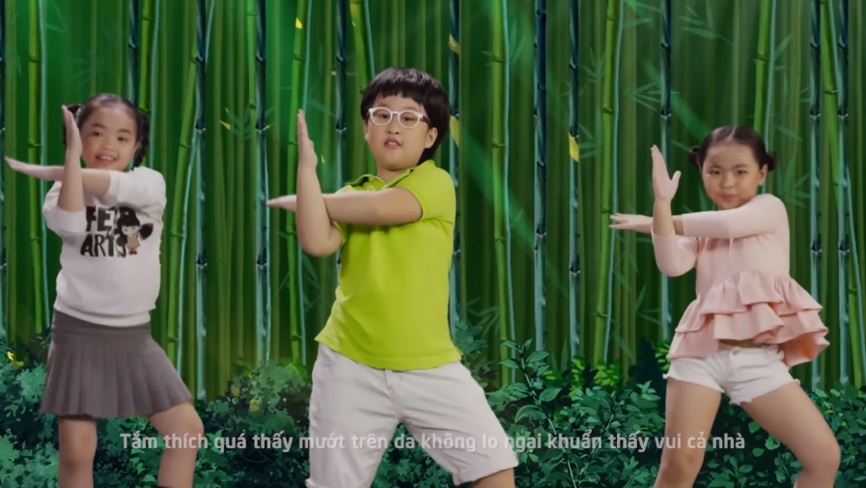 Day tre giu sach co the qua bai hat cover 'Bong bong bang bang' hinh anh