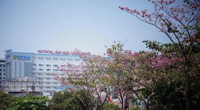 HUTECH anh 2