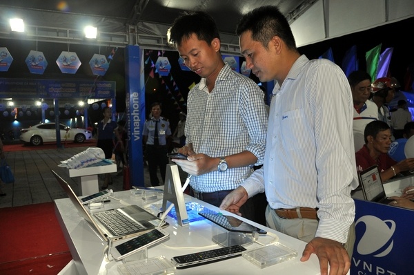 Nguoi dung di dong Ca Mau chinh thuc duoc su dung VinaPhone 4G hinh anh