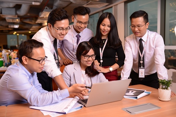 Khoang cach the he gay chay mau chat xam? hinh anh