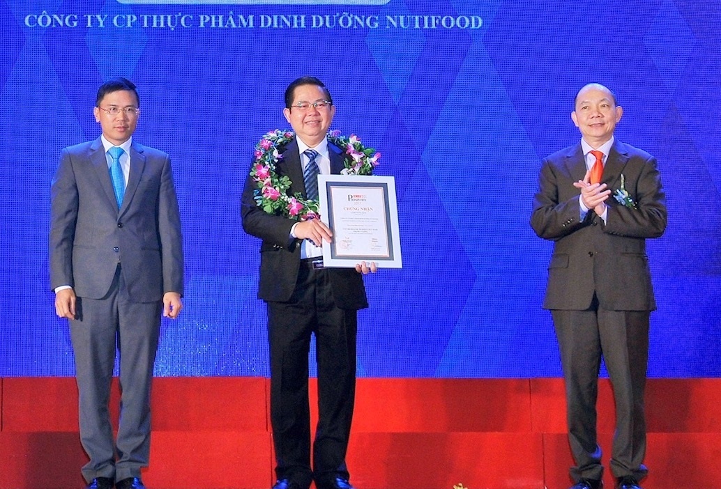 NutiFood lot top 10 Doanh nghiep Viet Nam thinh vuong hinh anh