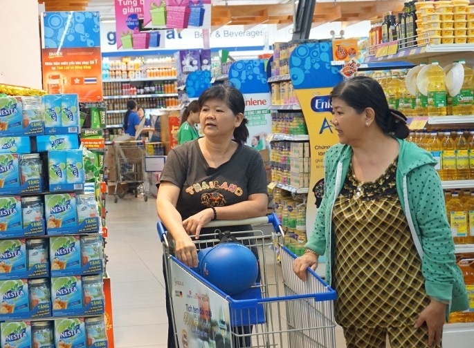 Bot ngot, sua tiet trung, nuoc ngot chi 1.000 dong tai Co.opmart hinh anh