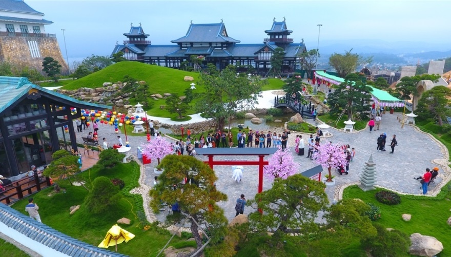 Le hoi Mat troi moc anh 1