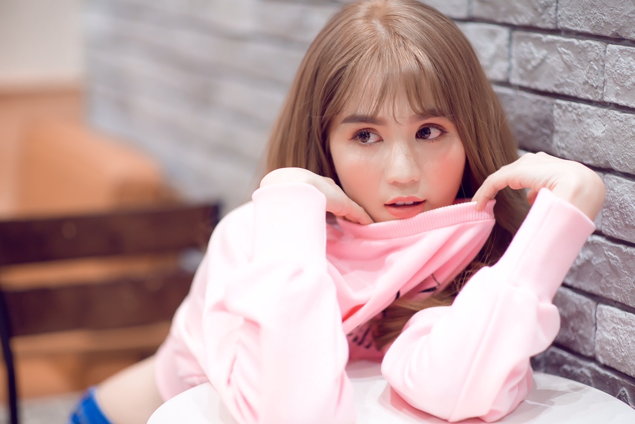 Ngoc Trinh: ‘Con nguoi toi giong doi dep lao, tu nhien va thoai mai' hinh anh