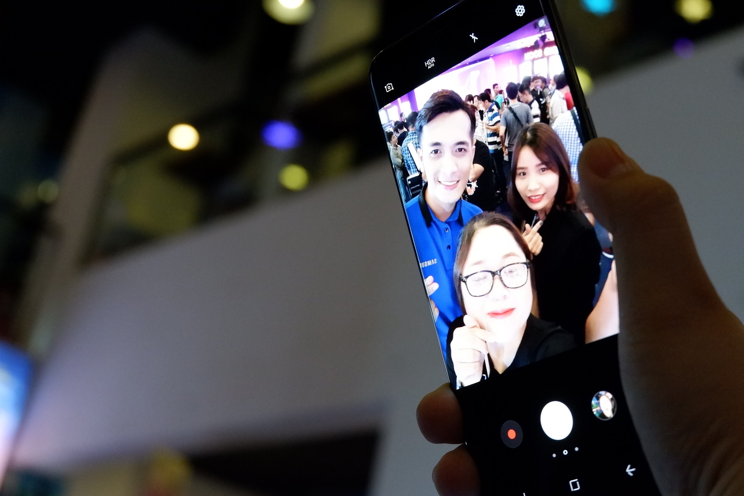 The Gioi Di Dong lan dau tien gioi thieu Samsung Galaxy S8, S8 Plus hinh anh