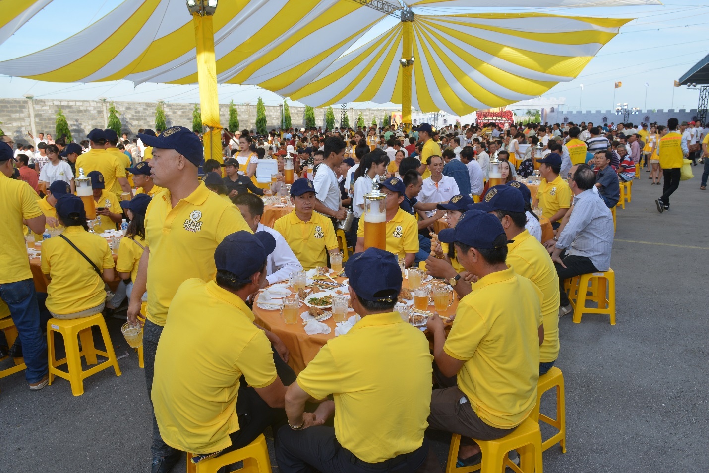 Lễ hội bia chí cốt 2017 ảnh 1 Le hoi bia chi cot 2017 anh 1