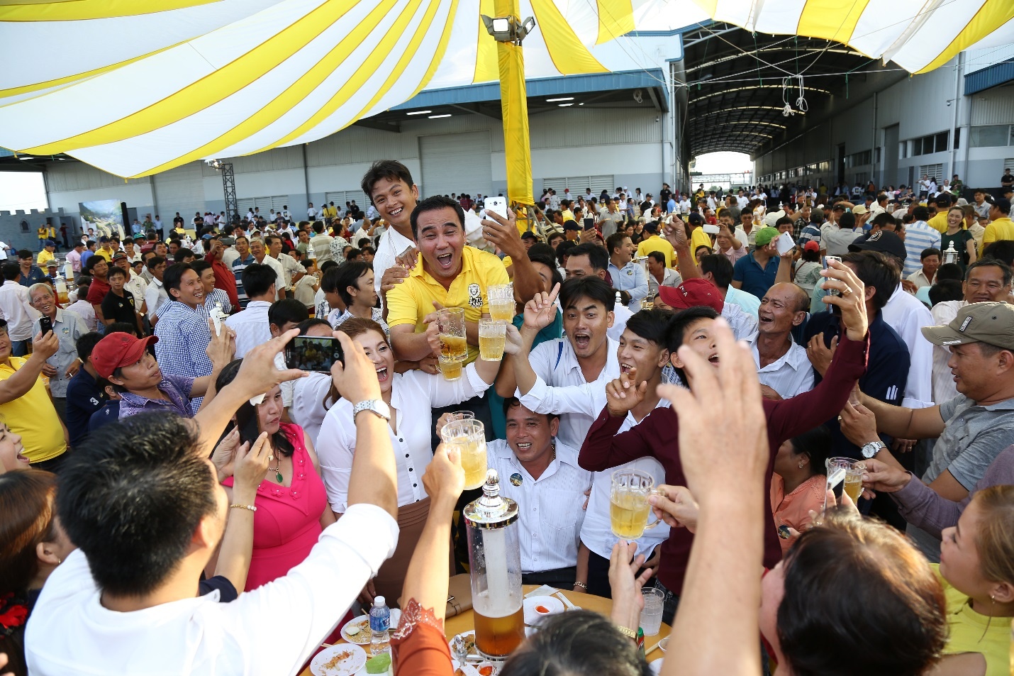 Lễ hội bia chí cốt 2017 ảnh 5 Le hoi bia chi cot 2017 anh 5