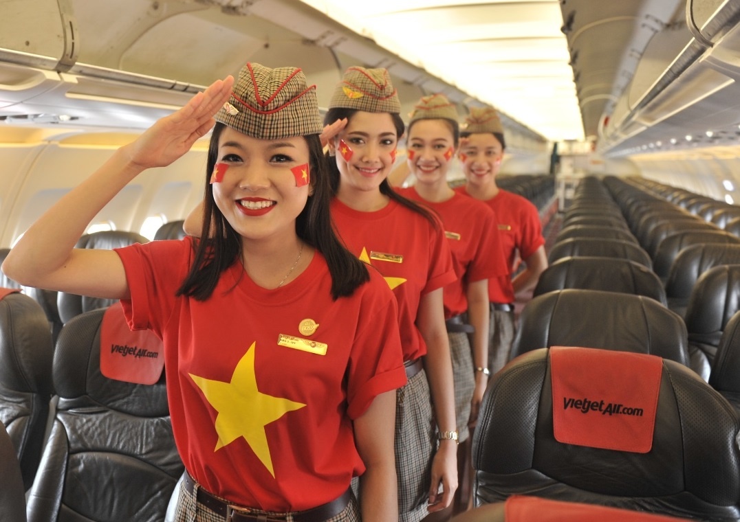 Ly do tiep vien Vietjet duoc binh chon co ve ngoai ua nhin nhat hinh anh