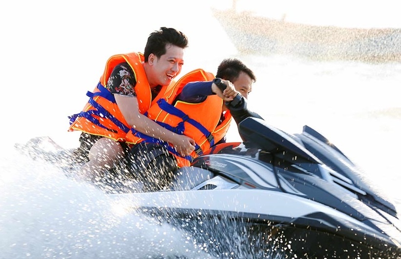 Truong Giang thu gian tai biet thu moi sau chuyen luu dien hinh anh