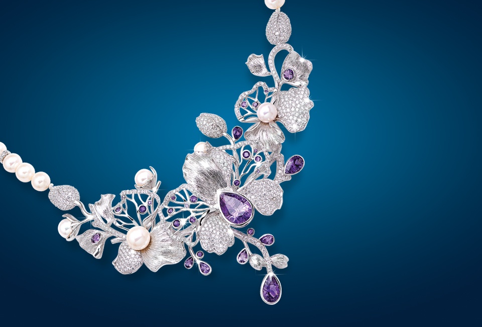 Chon trang suc doc dao cho mua le hoi hinh anh